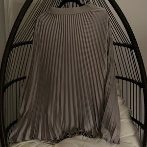 H&M accordion style skirt